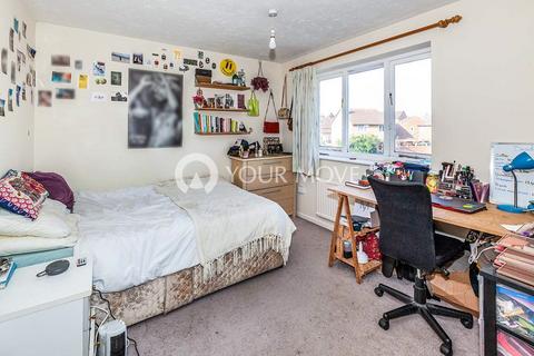 undefined, Caddy Close, Surrey TW20
