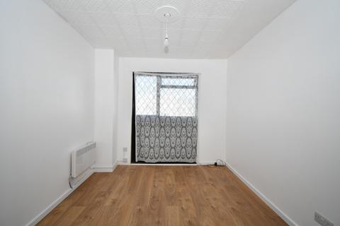 3 bedroom terraced house to rent, Manorhall Gardens, London,  E10