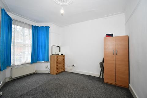 3 bedroom terraced house to rent, Bull Road, London,  E15