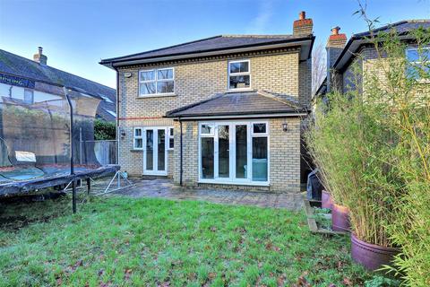 4 bedroom detached house for sale, Morgans, Cambridge CB24