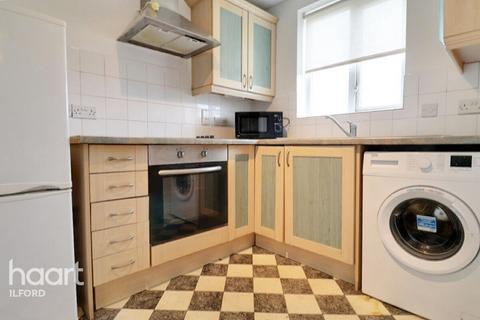 1 bedroom apartment to rent, Azalea Close, ILFORD