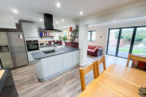 108 Lime Walk, Chelmsford, CM2 9NJ