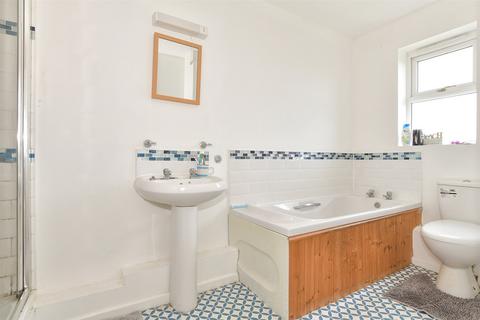20 Condor Close, Warden, Sheerness, ME12 4LY
