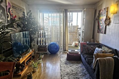 1 bedroom flat for sale, Deals Gateway, London SE13