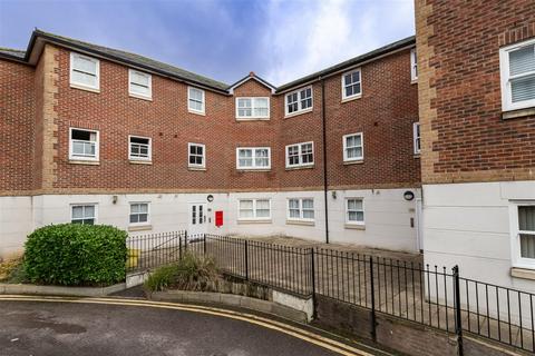 2 bedroom flat for sale, Hemnall Mews, Hemnall Street, Epping