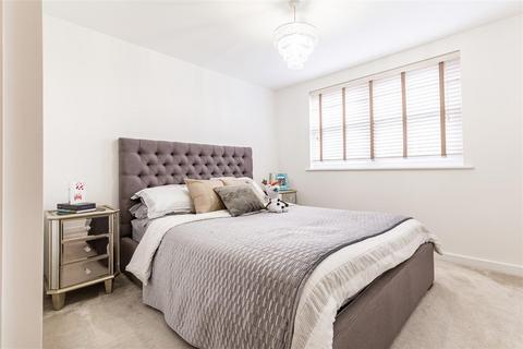 2 bedroom flat for sale, Hemnall Mews, Hemnall Street, Epping