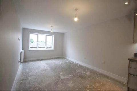 1 bedroom flat for sale, Bathurst Walk, Richings Park SL0