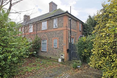 2 bedroom end of terrace house for sale, Footscray Road, London SE9