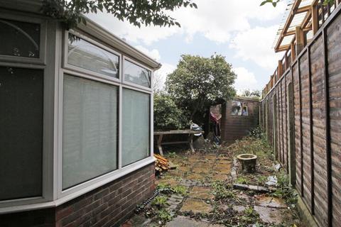 2 bedroom end of terrace house for sale, Footscray Road, London SE9