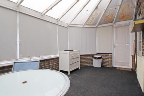 2 bedroom end of terrace house for sale, Footscray Road, London SE9