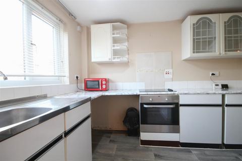 2 bedroom apartment for sale, West Drive Gardens, Soham CB7