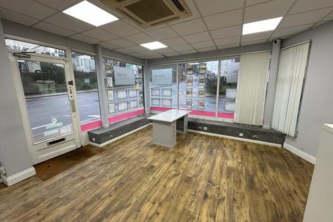 Retail property (high street) to rent, Brighton BN2