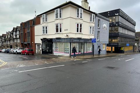 Retail property (high street) to rent, Brighton BN2