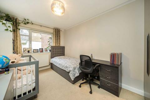 2 bedroom flat to rent, Acol Road, London NW6