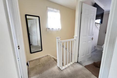 2 bedroom end of terrace house for sale, Holden Close, Dagenham