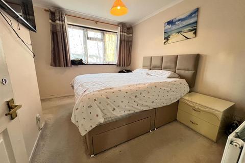 2 bedroom end of terrace house for sale, Holden Close, Dagenham