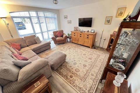 4 bedroom semi-detached house for sale, Barnston Road, Heswall, Wirral