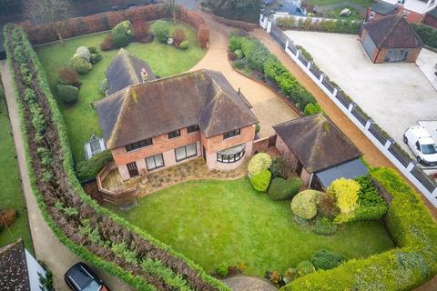 4 bedroom detached house for sale, Fryerning Lane, Ingatestone CM4