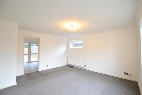 4 bedroom end of terrace house for sale, Birch Grove, Slough