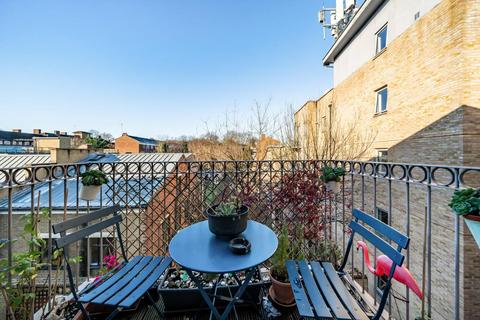 2 bedroom flat for sale, Essex Road, Islington