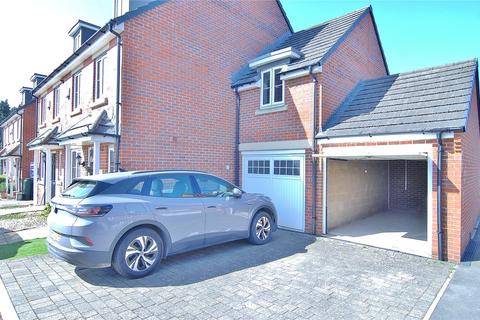 3 John Harper Close, Stroud, GL5 4HT