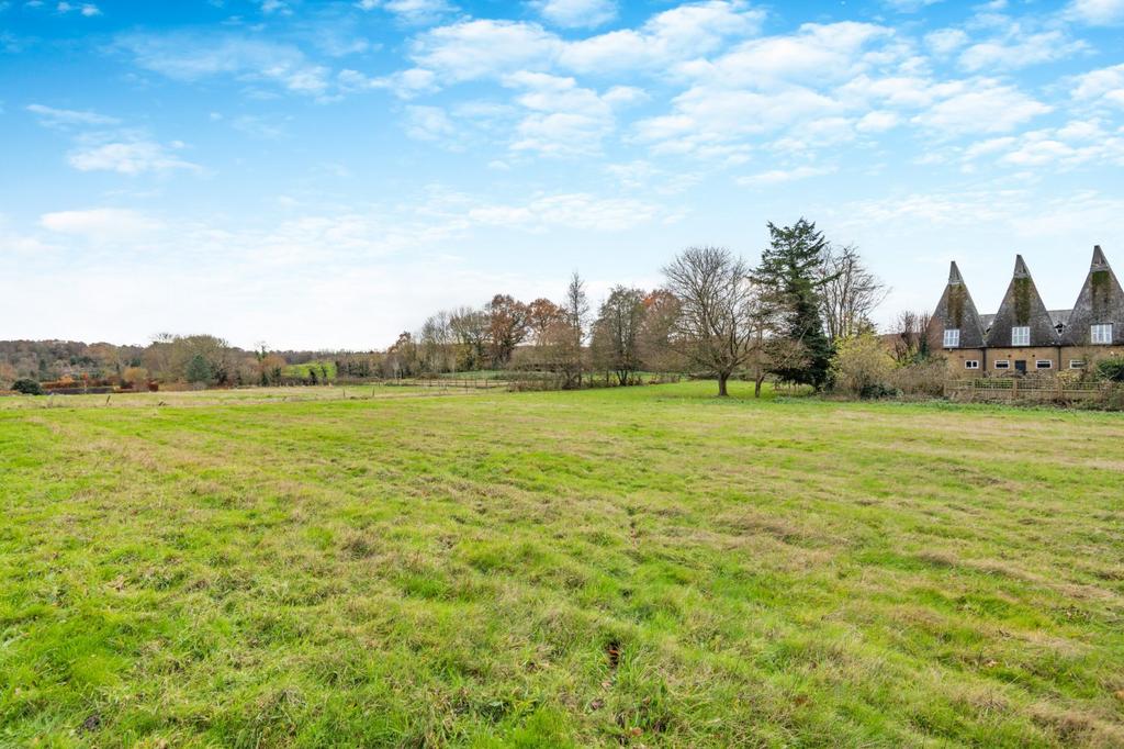 5 Denstead Oast Land