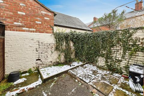 2 bedroom terraced house for sale, Dudley Road, Grantham, NG31