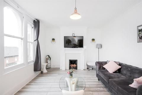 2 bedroom maisonette for sale, Browns Road, Walthamstow