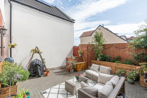 55 British Road, Bristol, BS3 3BT