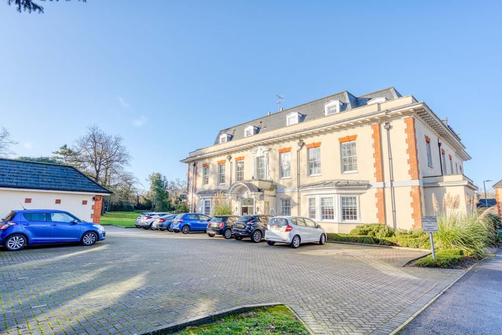 Flat 14 Sparrows Herne Mansions Fuller Close Bushe