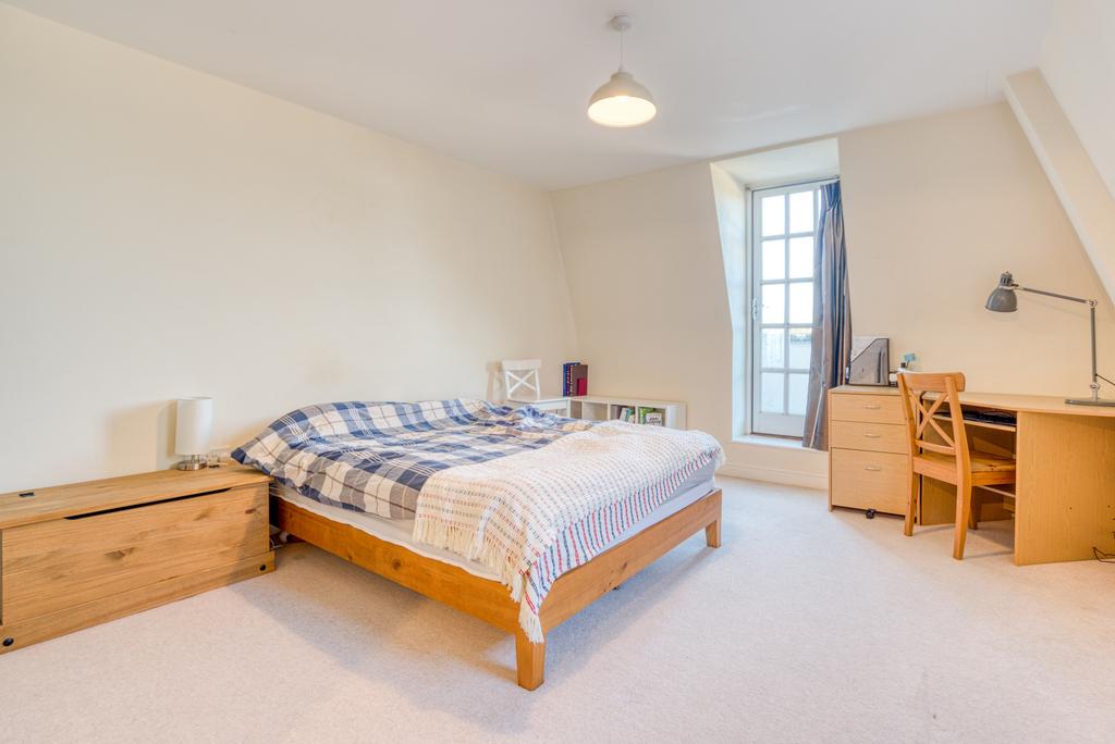 Flat 14 Sparrows Herne Mansions Fuller Close Bushe