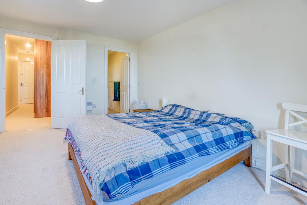 Flat 14 Sparrows Herne Mansions Fuller Close Bushe