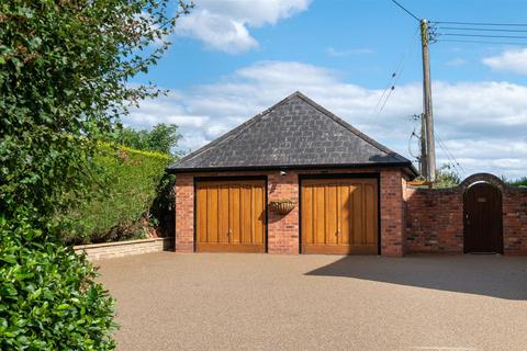 4 bedroom detached house for sale, Lower Chaddesley, Kidderminster