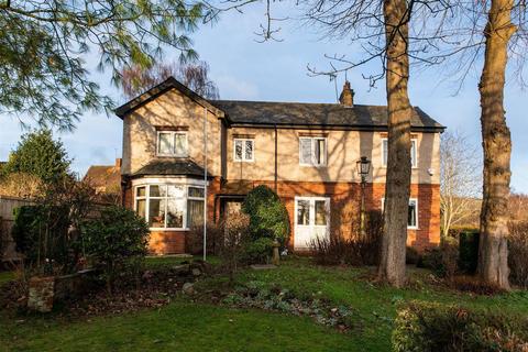 3 bedroom detached house for sale, Church Avenue, Clent, Stourbridge