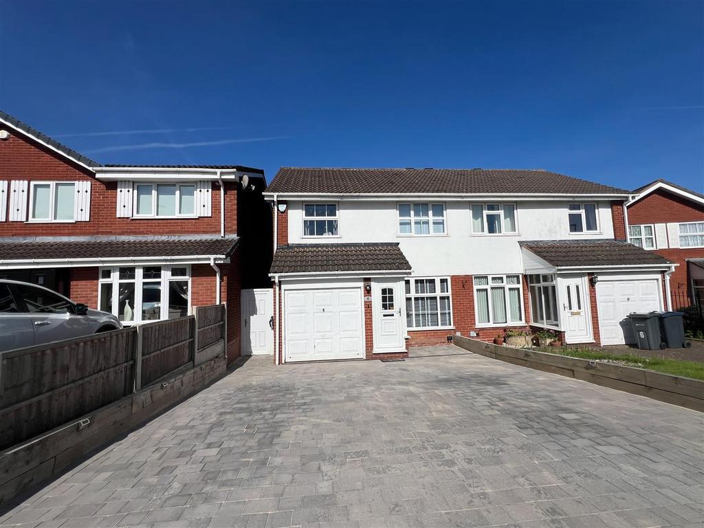 Lowfield Close Halesowen 1.jpg