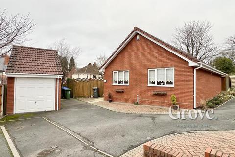 2 bedroom detached bungalow for sale, Tromans Close, Cradley Heath