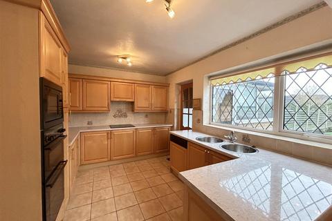 4 bedroom detached house for sale, Brackenfield Road, Halesowen