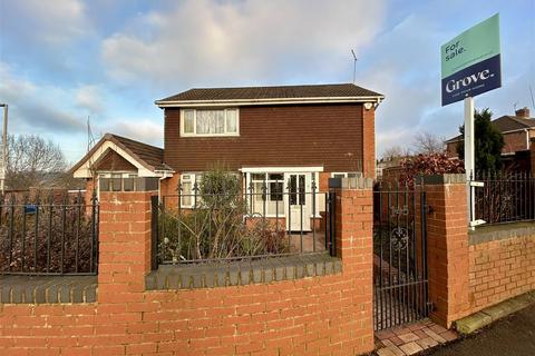 4 bedroom detached house for sale, Fairmile Road, Halesowen