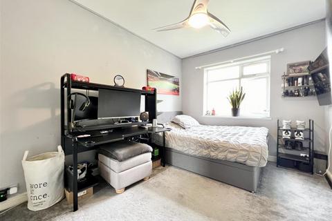 15 Carters Lane, Halesowen, B62 0DA
