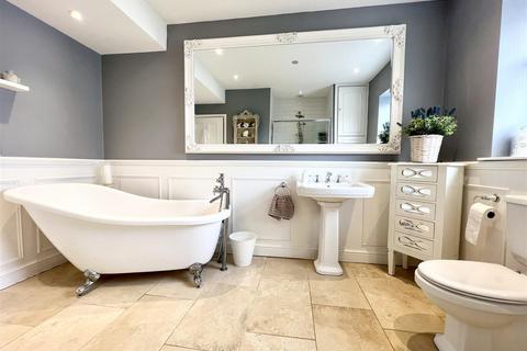15 Carters Lane, Halesowen, B62 0DA