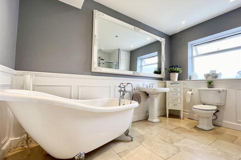 15 Carters Lane, Halesowen, B62 0DA