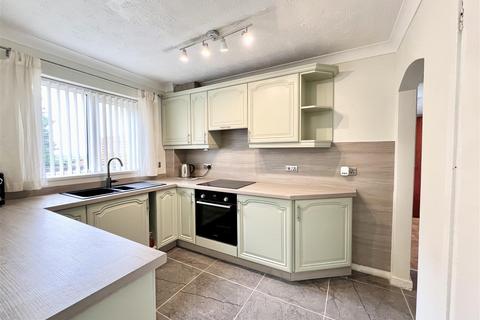 3 bedroom detached house for sale, Rough Hill Drive, Rowley Regis