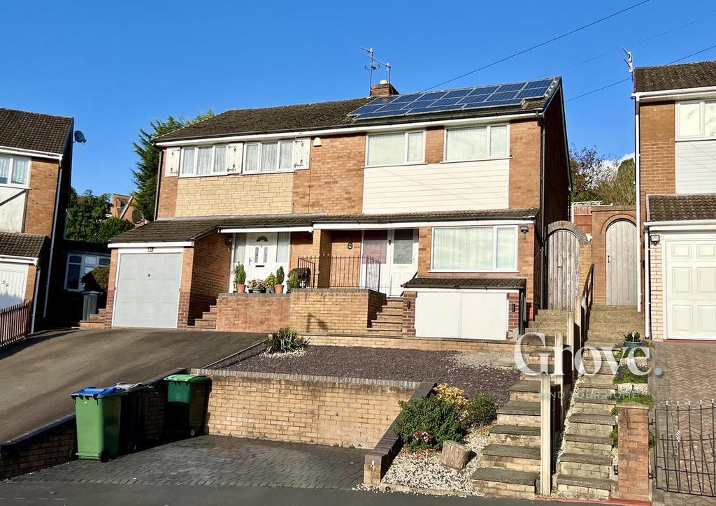 Castle Close Cradley Heath 2.jpg