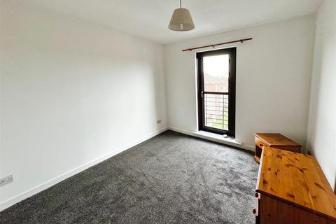 2 bedroom flat to rent, Dumbarton Road, Glasgow G14