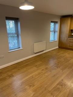 2 bedroom flat to rent, Town End, Ossett