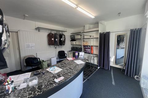 Shop to rent, North Road, Huddersfield HD8