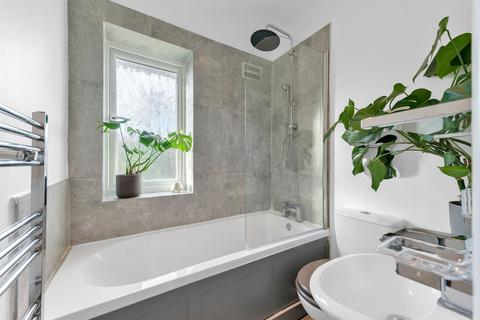 14 Horley Road, London, SE9 4LF