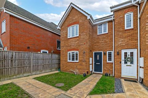 3 bedroom end of terrace house for sale, Robins Close, London Colney, St. Albans