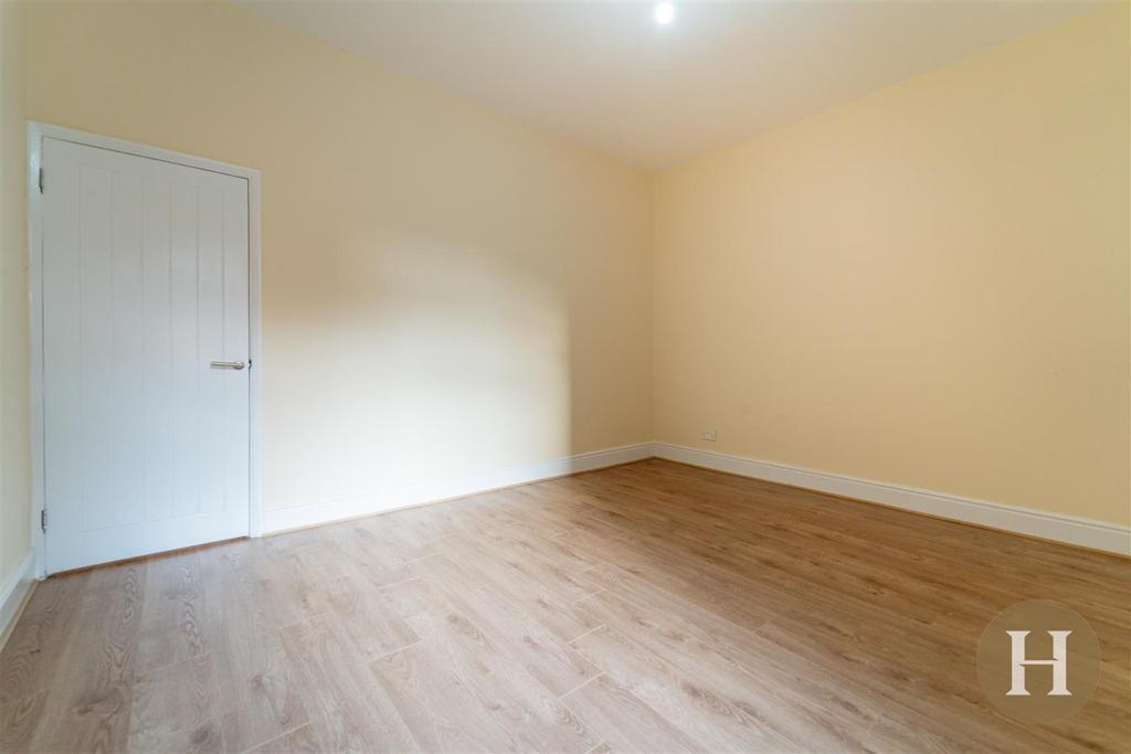 Hadleigh Estate Agents-26.jpg