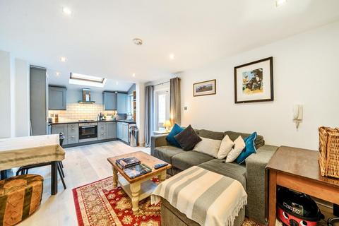 2 bedroom flat for sale, Earlsfield Road, Earlsfield